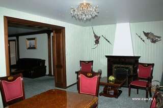 Гостиница Центральная Биробиджан Апартаменты с 2 спальнями (для 4 взрослых)-8